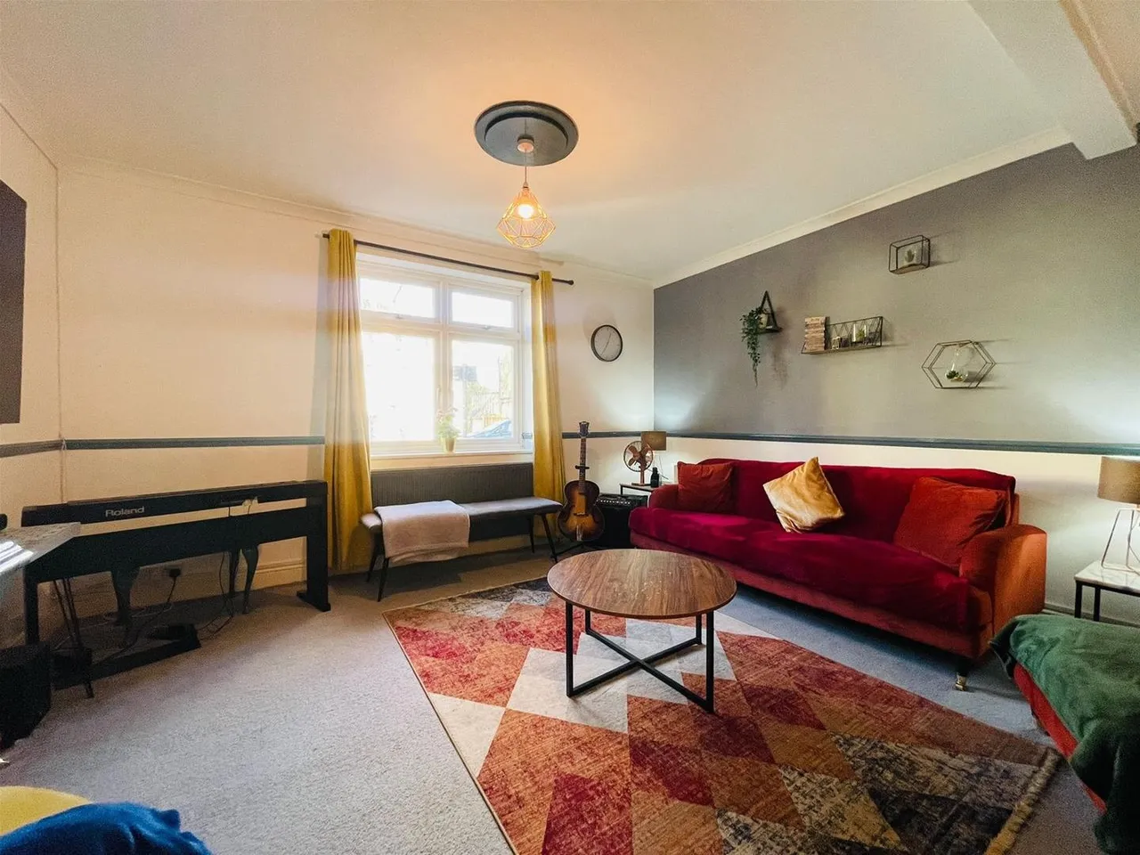 Winns Avenue, London, Greater London E17 5HB, photo 2