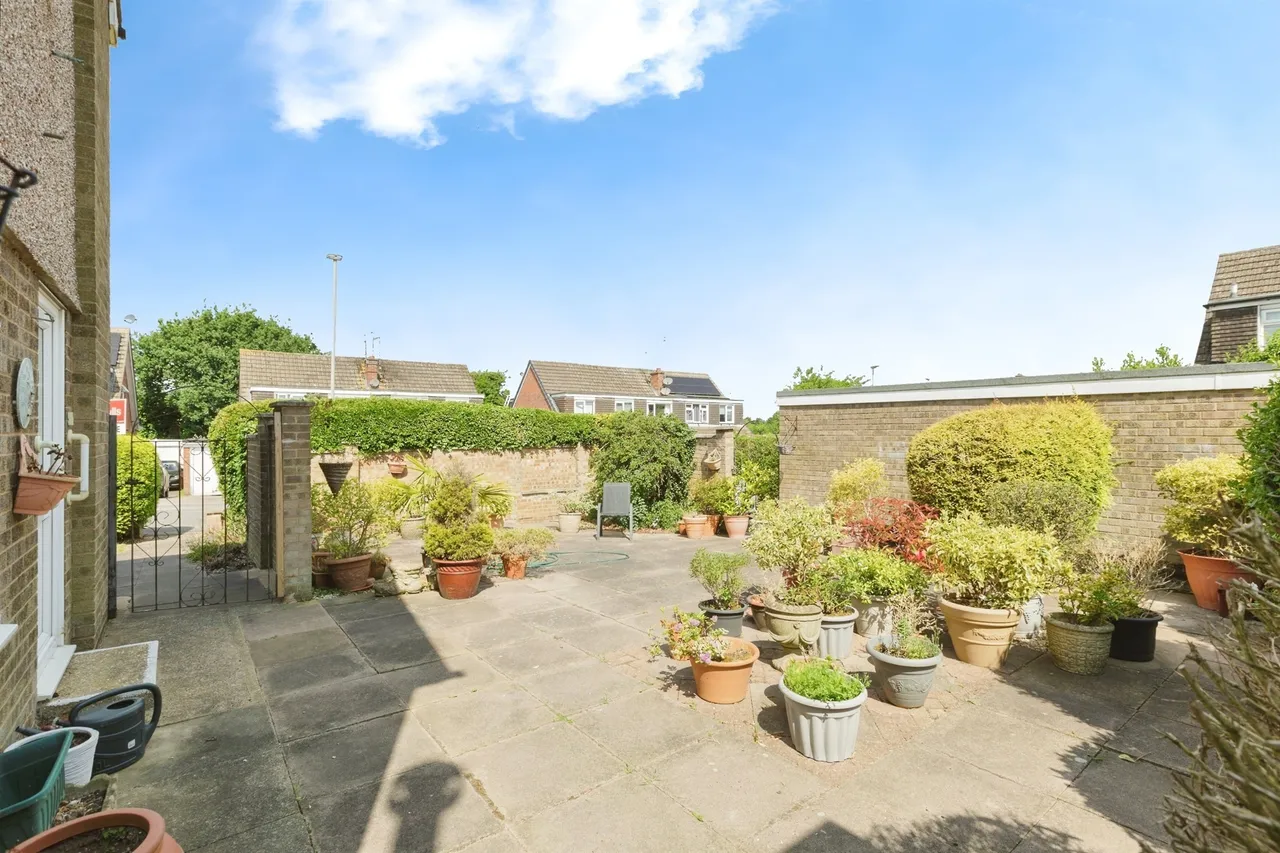 Rushton Drive, Leicester, LE2, photo 12