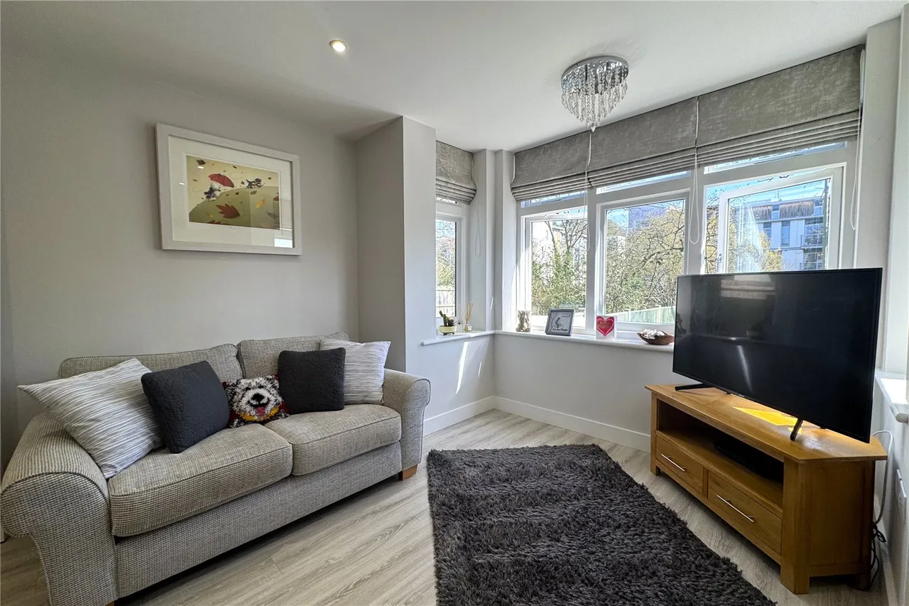 Clockhouse Road, Farnborough, GU14, photo 2