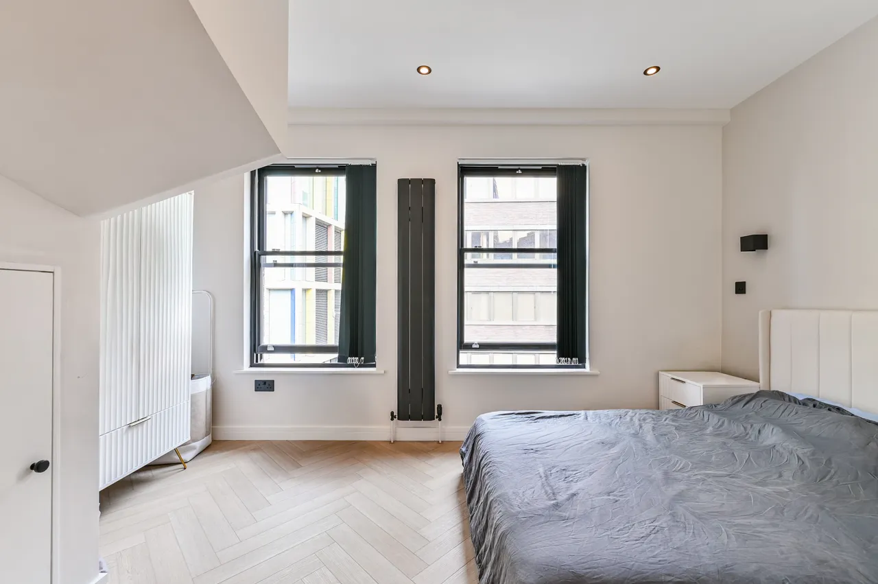 Flat 3, 12 East Passage, London, photo 5