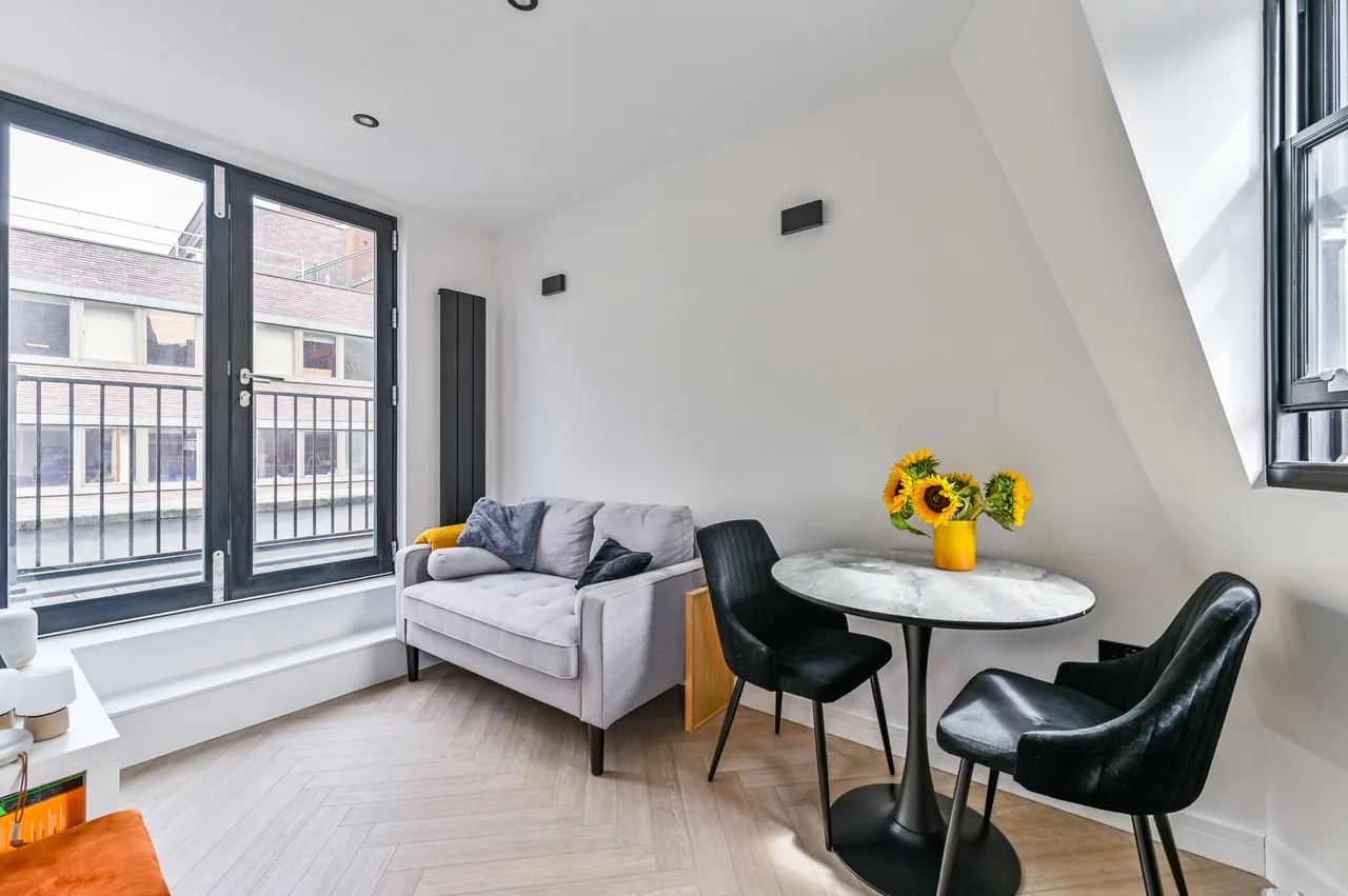 Flat 3, 12 East Passage, London, photo 4