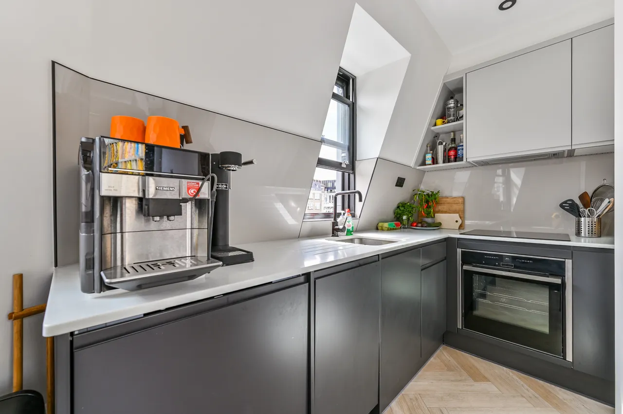 Flat 3, 12 East Passage, London, photo 3