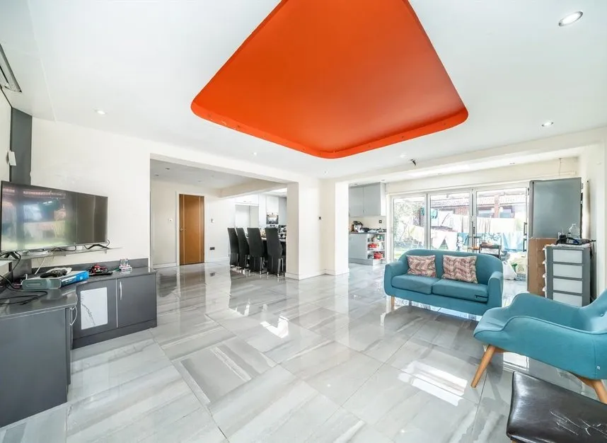 Riverdale Road, Hanworth, TW13, photo 2