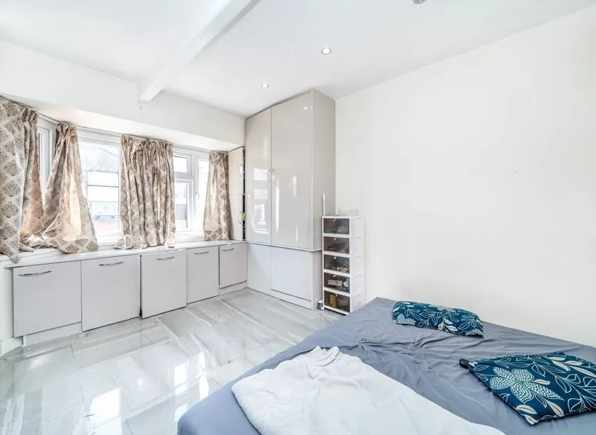 Riverdale Road, Hanworth, TW13, photo 5