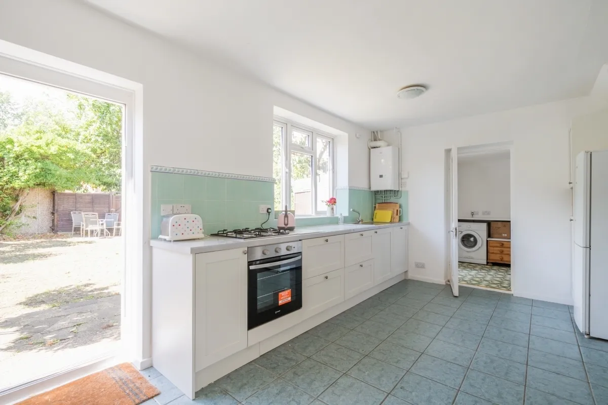 Manor Road North, Thames Ditton, KT7, photo 5