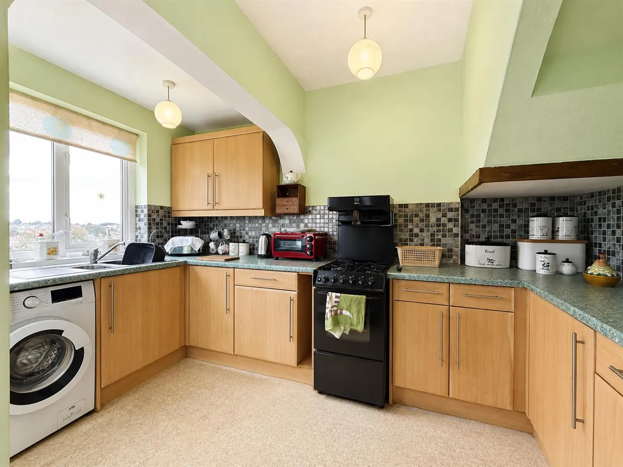 Upton Manor Road, Brixham, photo 7