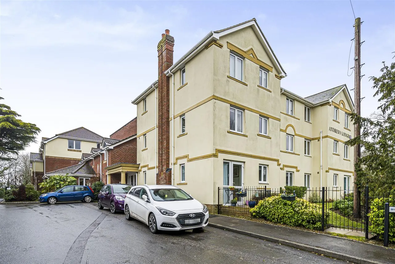 Tylers Close, Lymington, SO41, photo 15