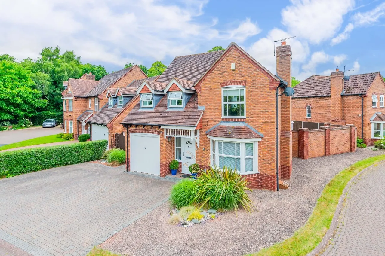 4 bed house for sale — Merganser Close, Apley, Telford TF1 6SG