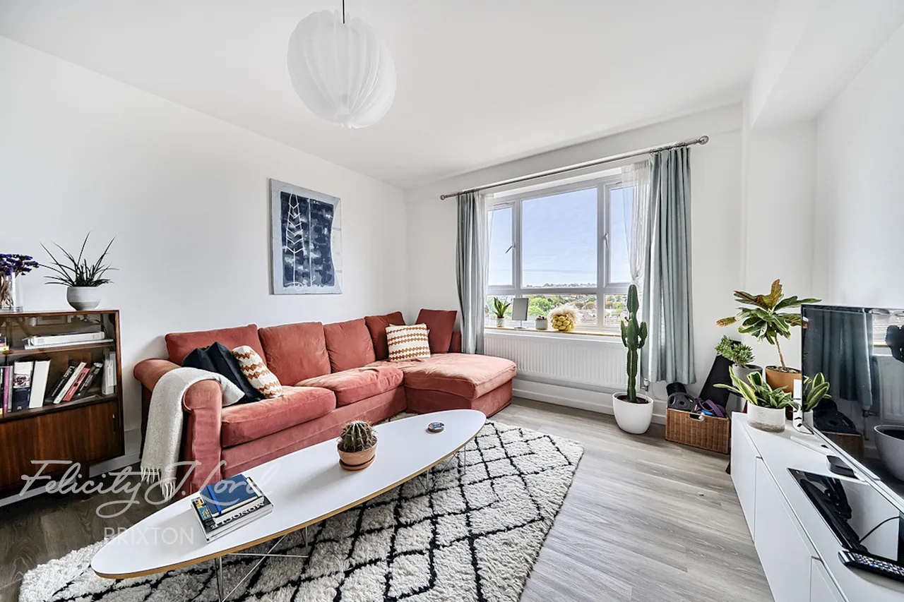 2 bed property for sale, Benton's Rise, London