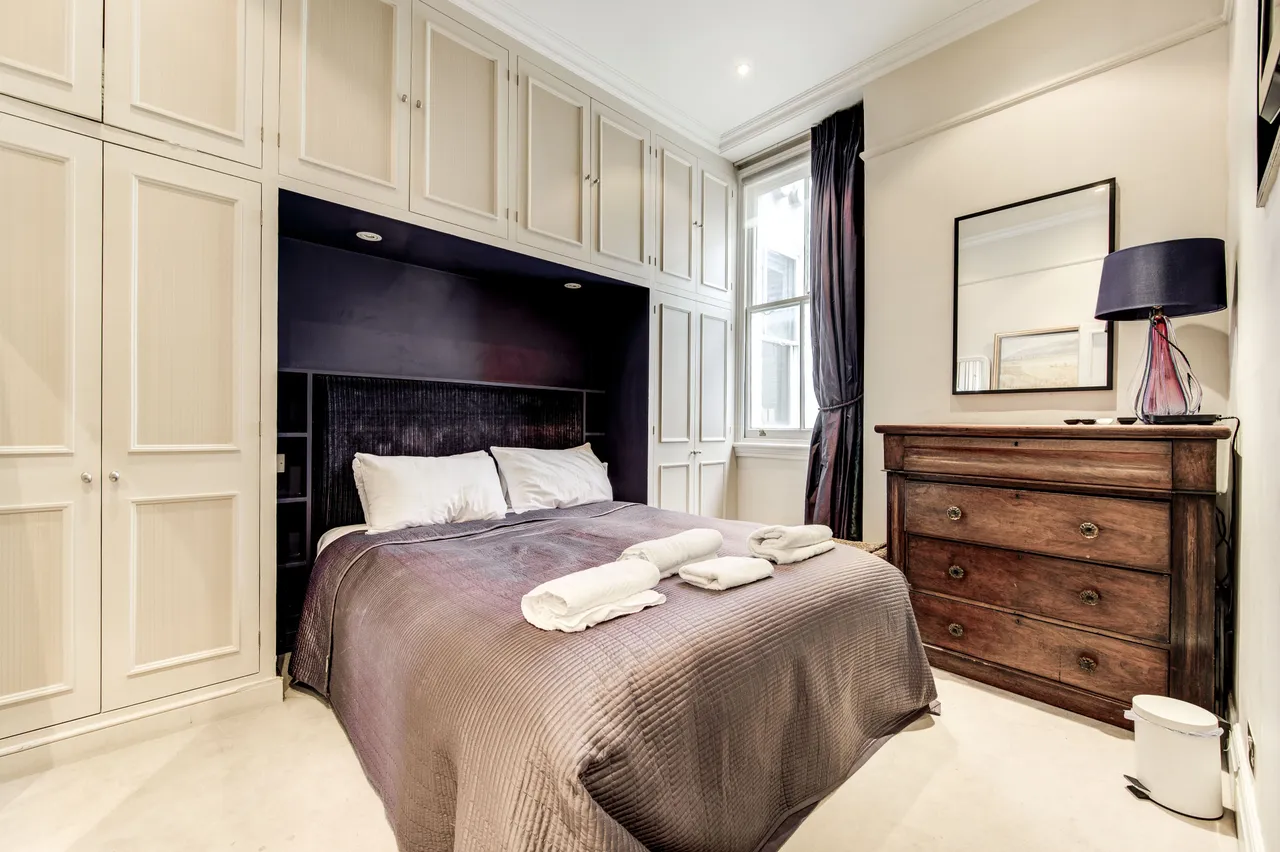 Flat 7, 212 Old Brompton Road, London, photo 4
