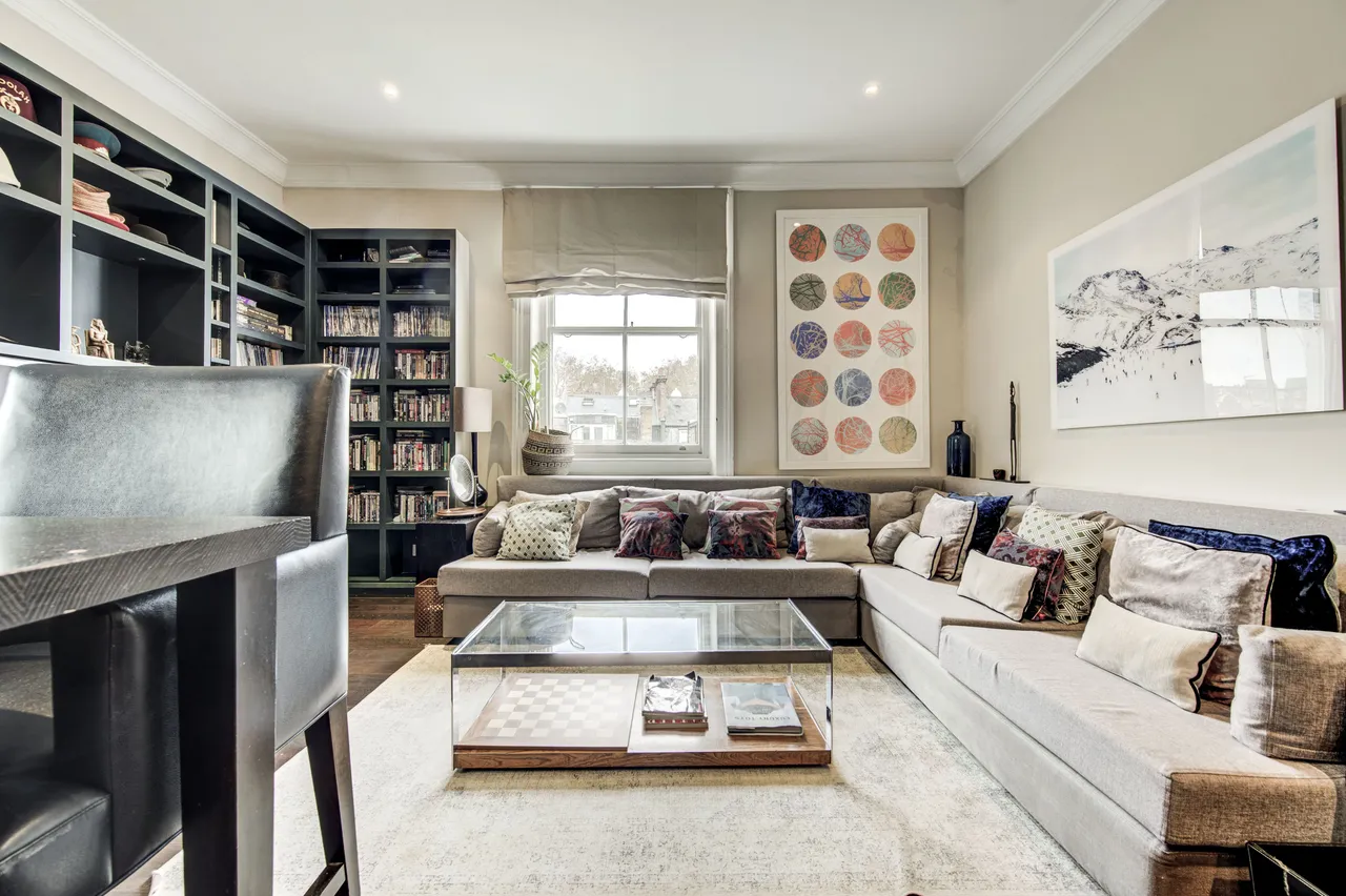 Flat 7, 212 Old Brompton Road, London, photo 2