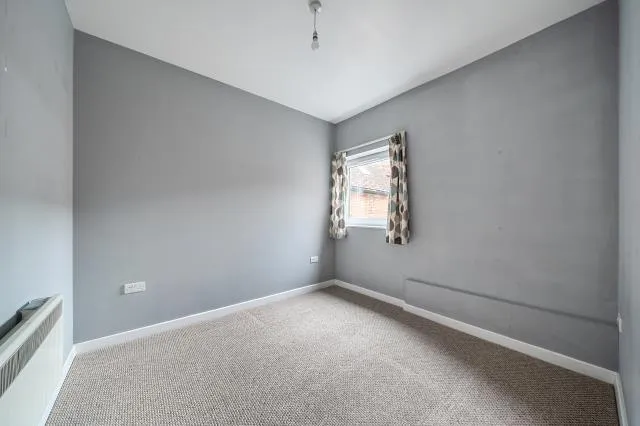 The Broadway, Newbury, RG14, photo 6