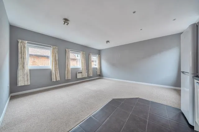 The Broadway, Newbury, RG14, photo 5