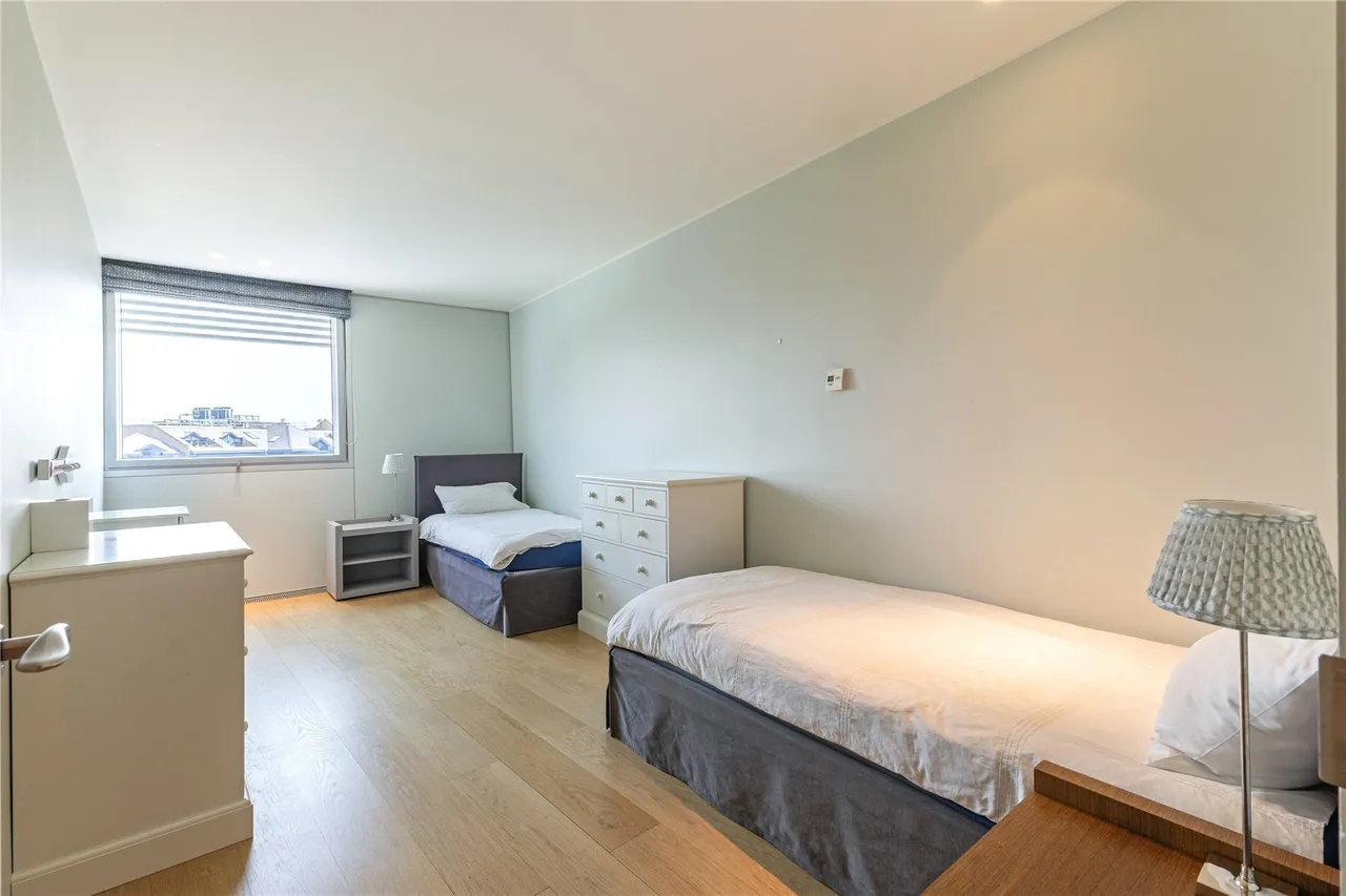 Hester Road, London, SW11, photo 11