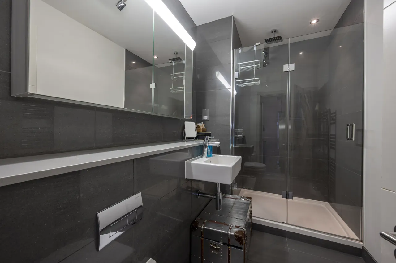 Flat 1, 2 Wellsborough Mews, London, photo 10