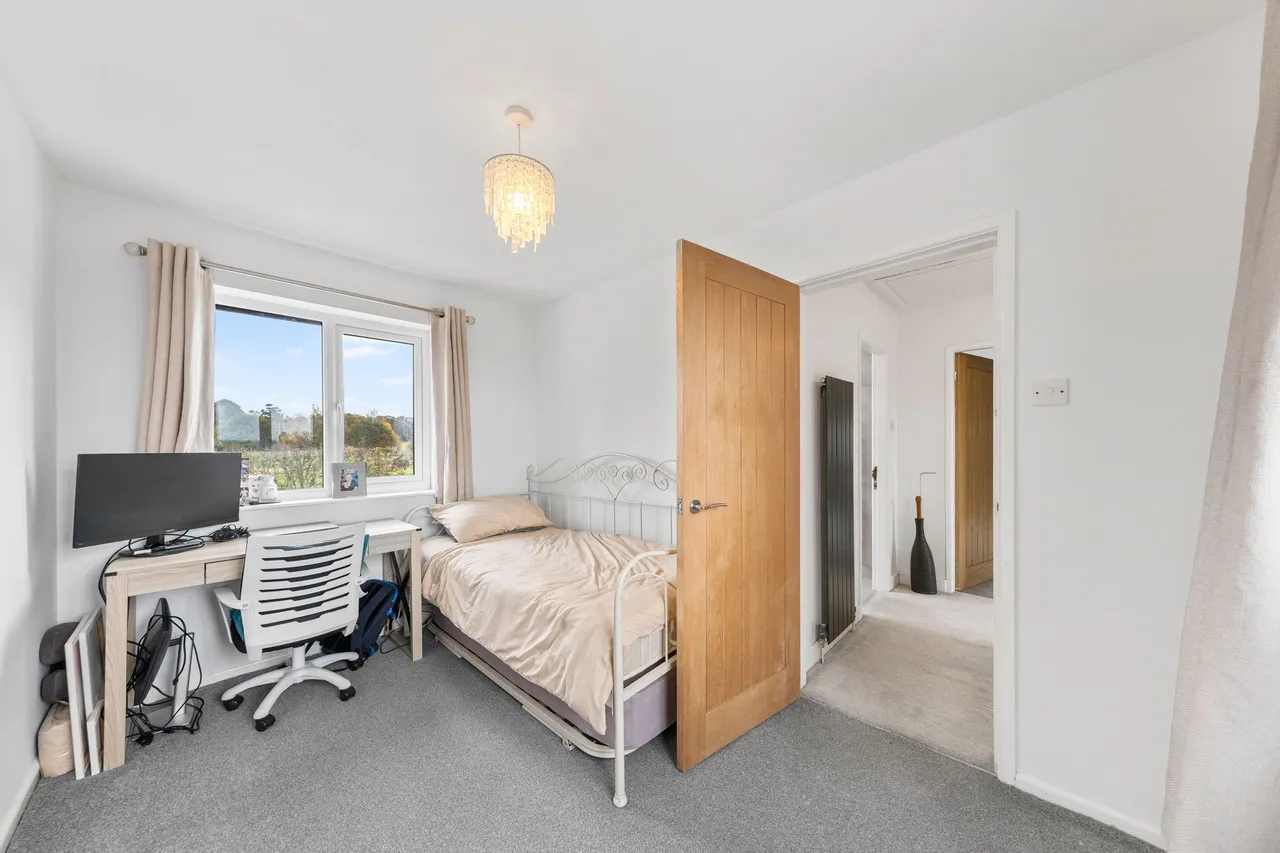 Beechmore, Moore, Warrington, Warrington, WA4 6UE, photo 15