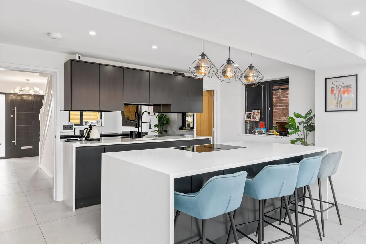 Beechmore, Moore, Warrington, Warrington, WA4 6UE, photo 5