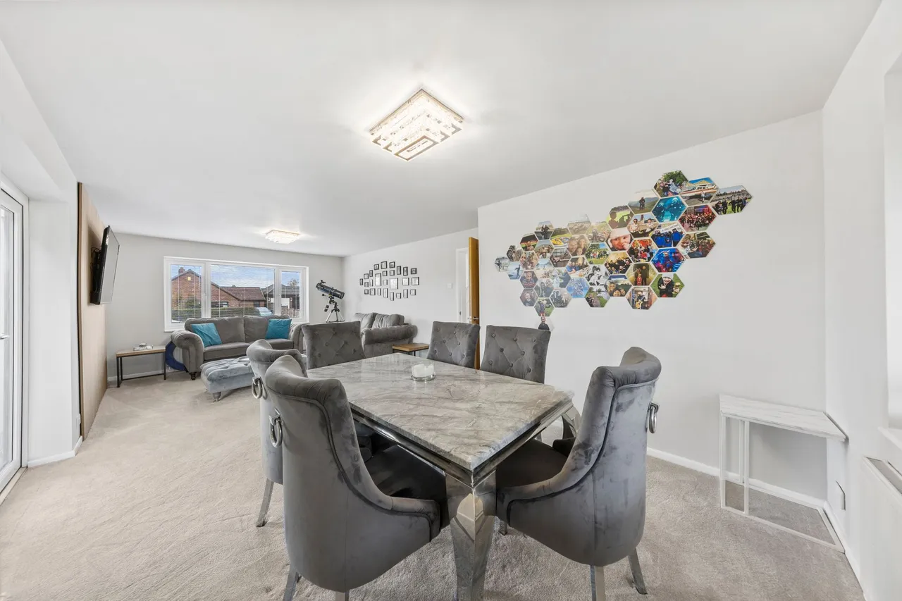 Beechmore, Moore, Warrington, Warrington, WA4 6UE, photo 7