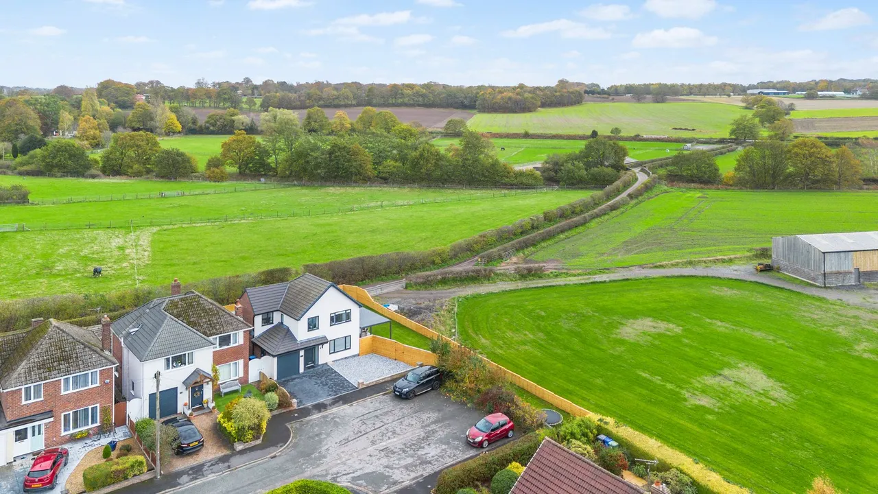 Beechmore, Moore, Warrington, Warrington, WA4 6UE, photo 24