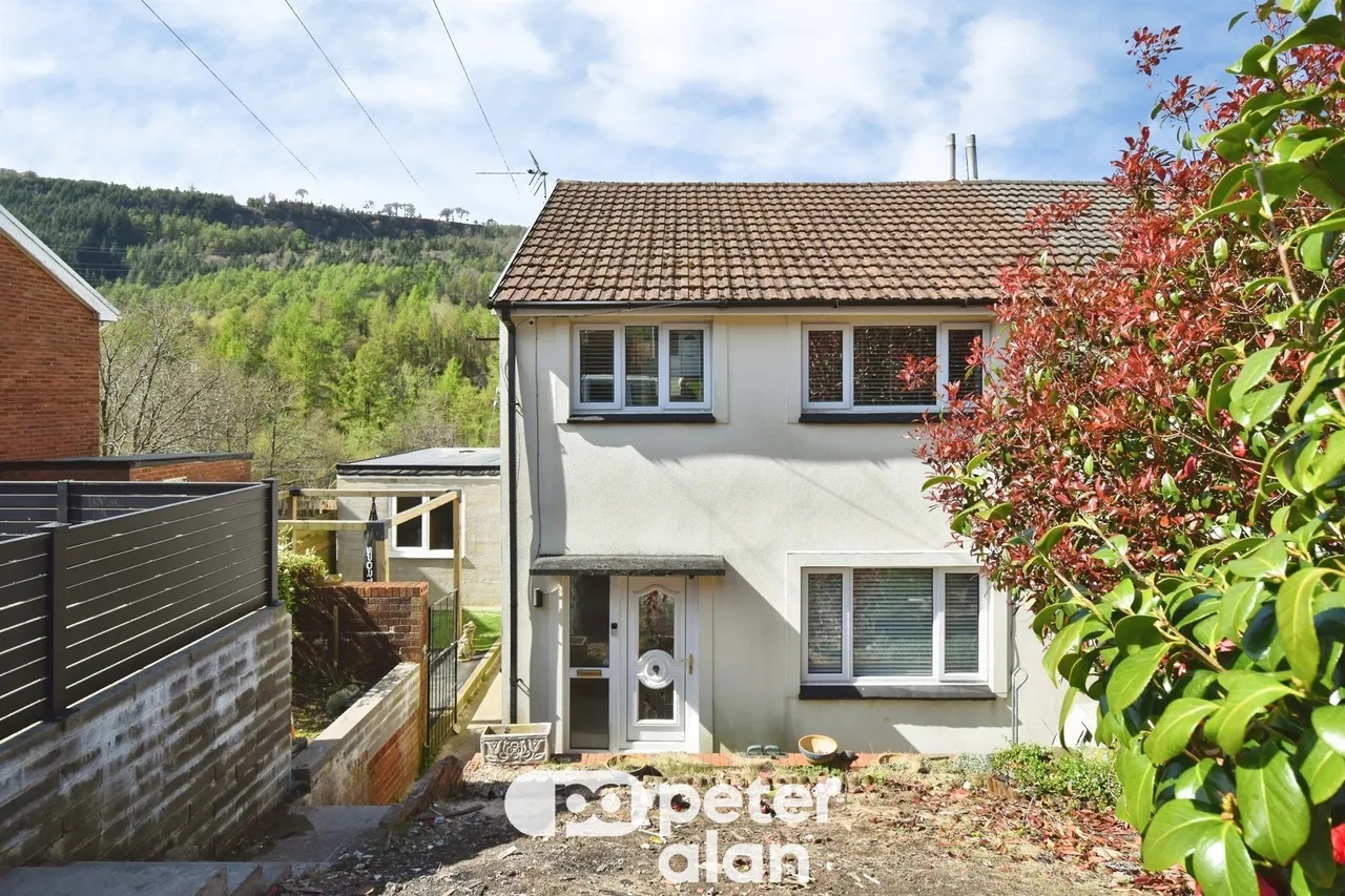 3 bed house for sale, Darren Las Merthyr Tydfil, CF48