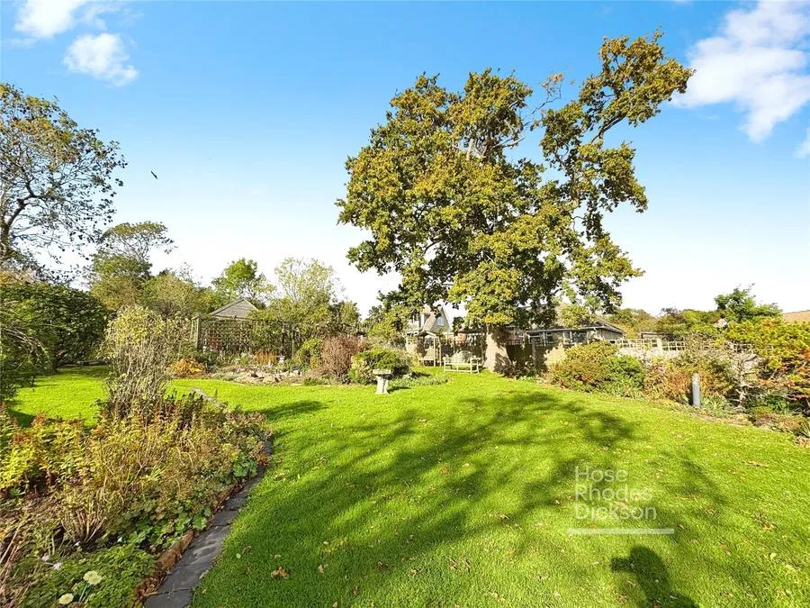 Pondwell Hill, Ryde, PO33, photo 23