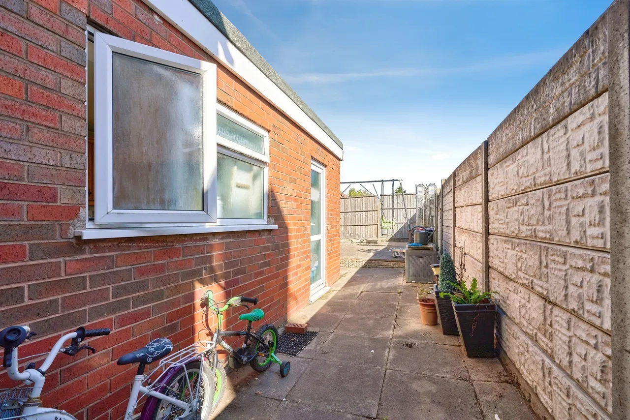 Wolverhampton Road East, Parkfields, WV4, photo 14