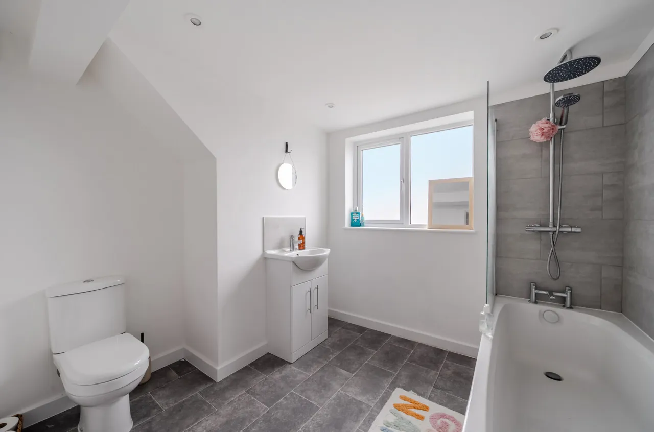 Chestnut Avenue, Beverley, HU17, photo 17
