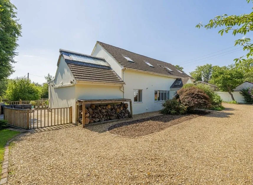 Thames Street, Sunbury-On-Thames, TW16, photo 17