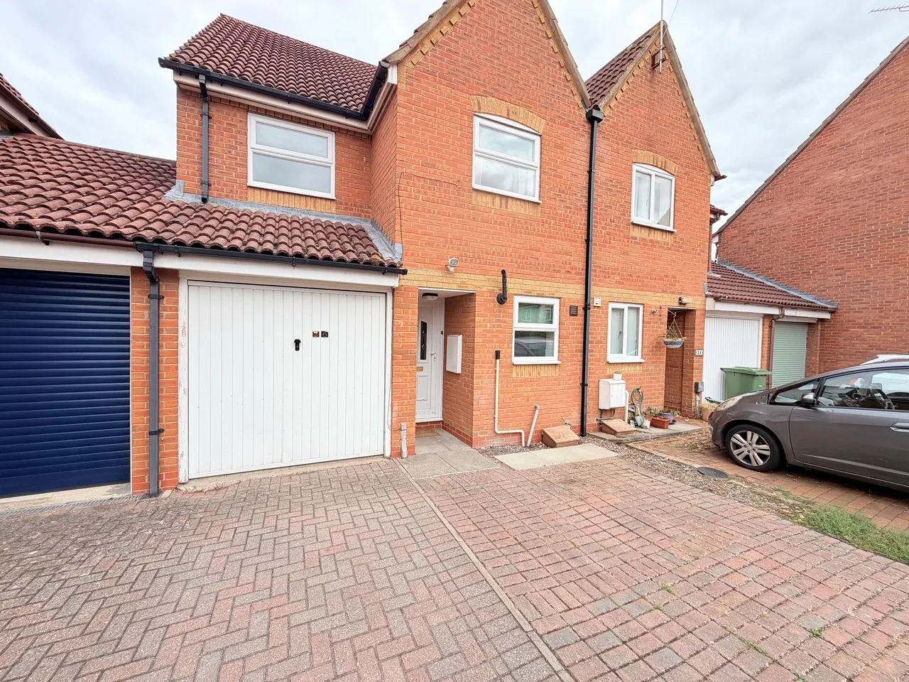 3 bed house to rent, Darent Place, Didcot, OX11