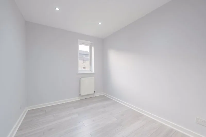Collingwood Place, Walton-On-Thames KT12 1LU, photo 6
