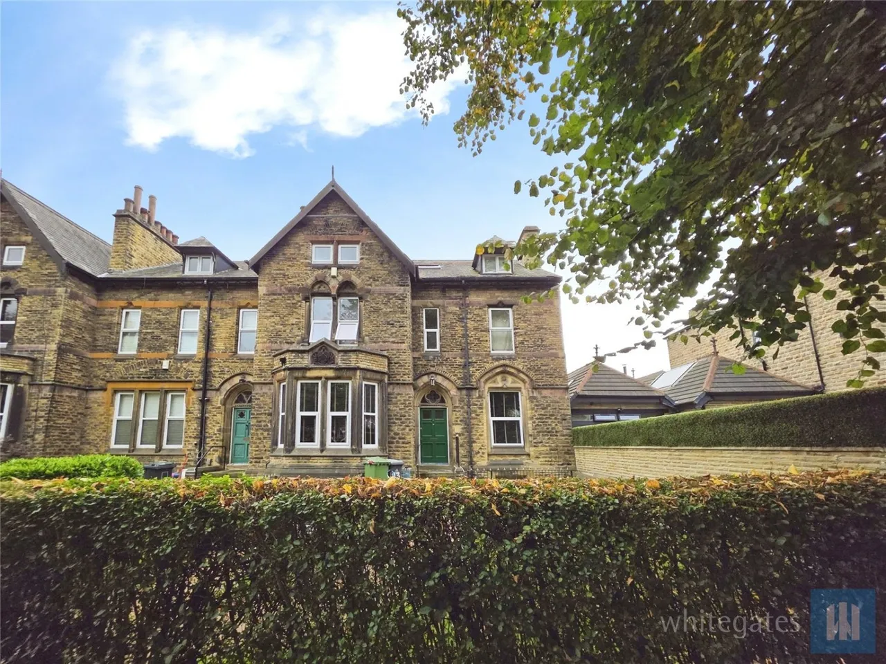 2 bed flat to rent, Oxford Road, Dewsbury, WF13