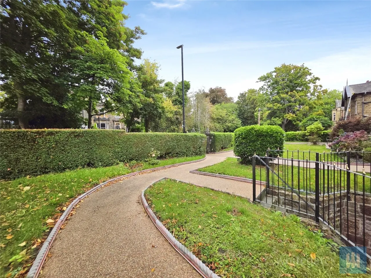 Oxford Road, Dewsbury, WF13, photo 4