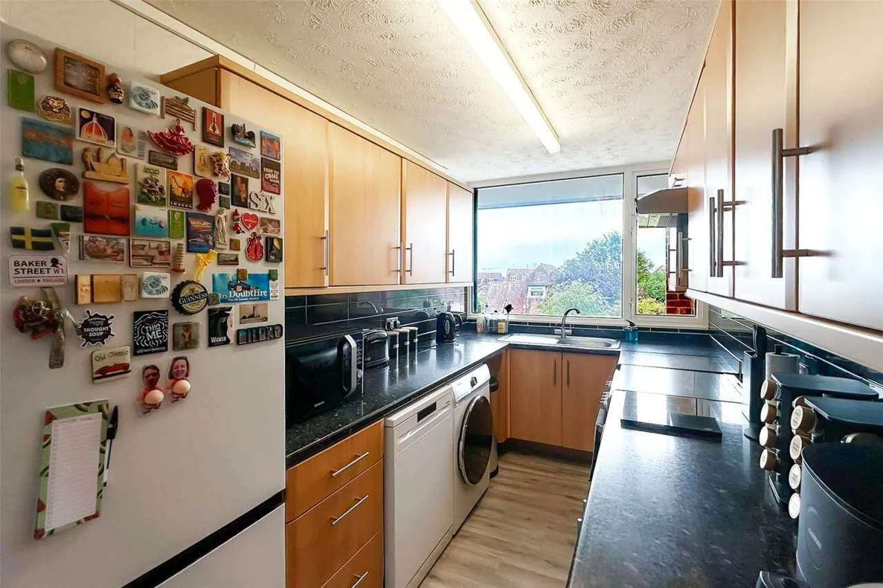 Rustington, Littlehampton, BN16, photo 4