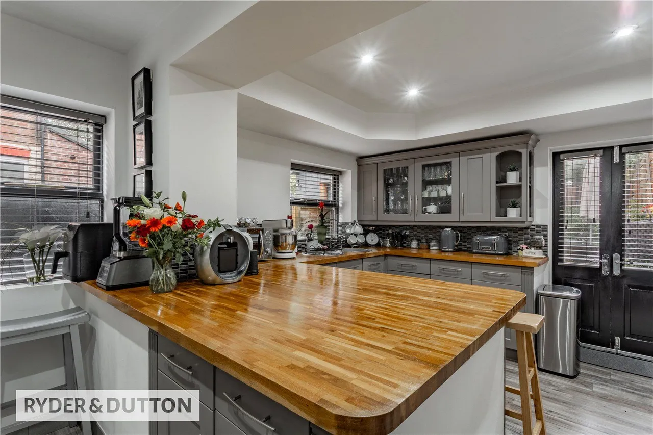 Mellalieu Street, Middleton, M24, photo 12