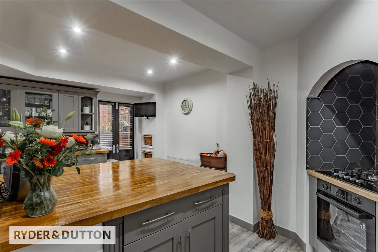 Mellalieu Street, Middleton, M24, photo 7