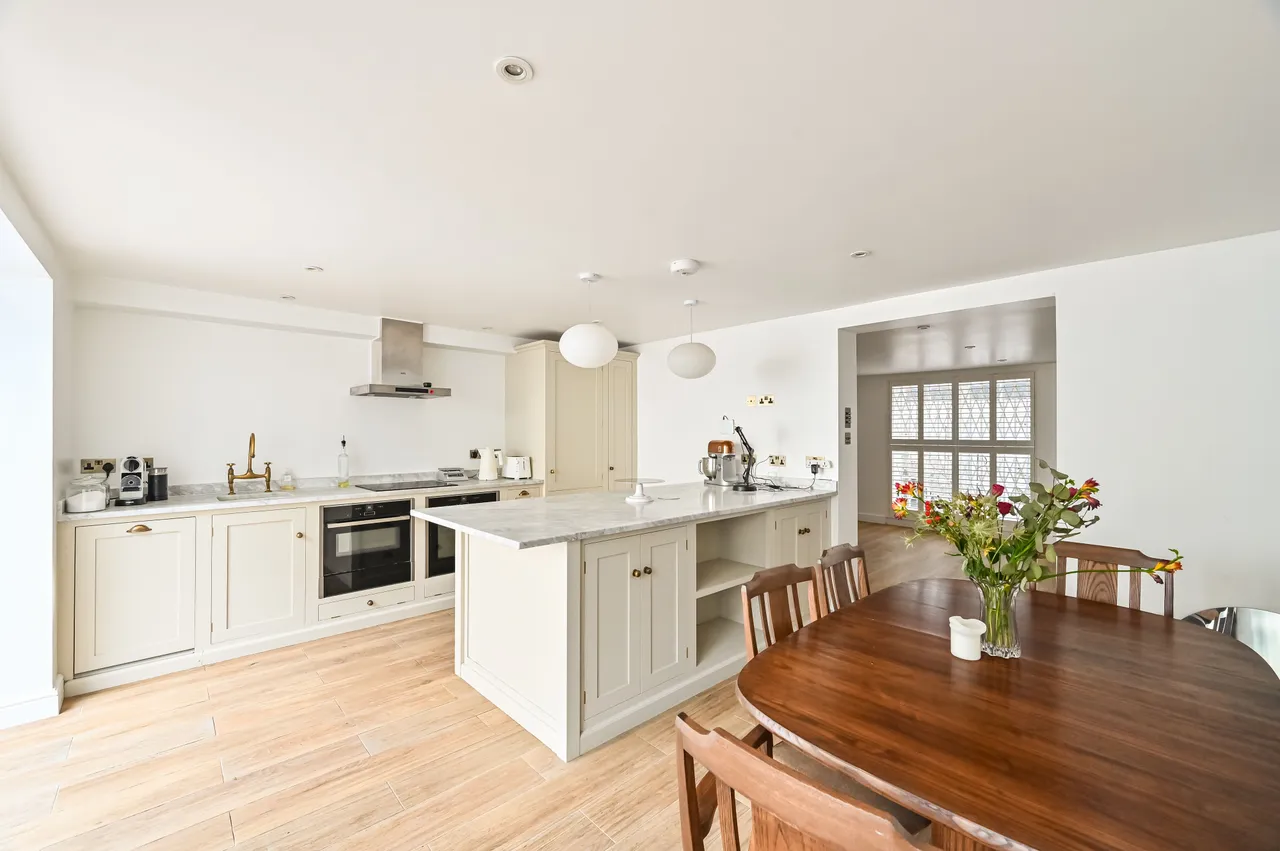 177a Hemingford Road, London, photo 2