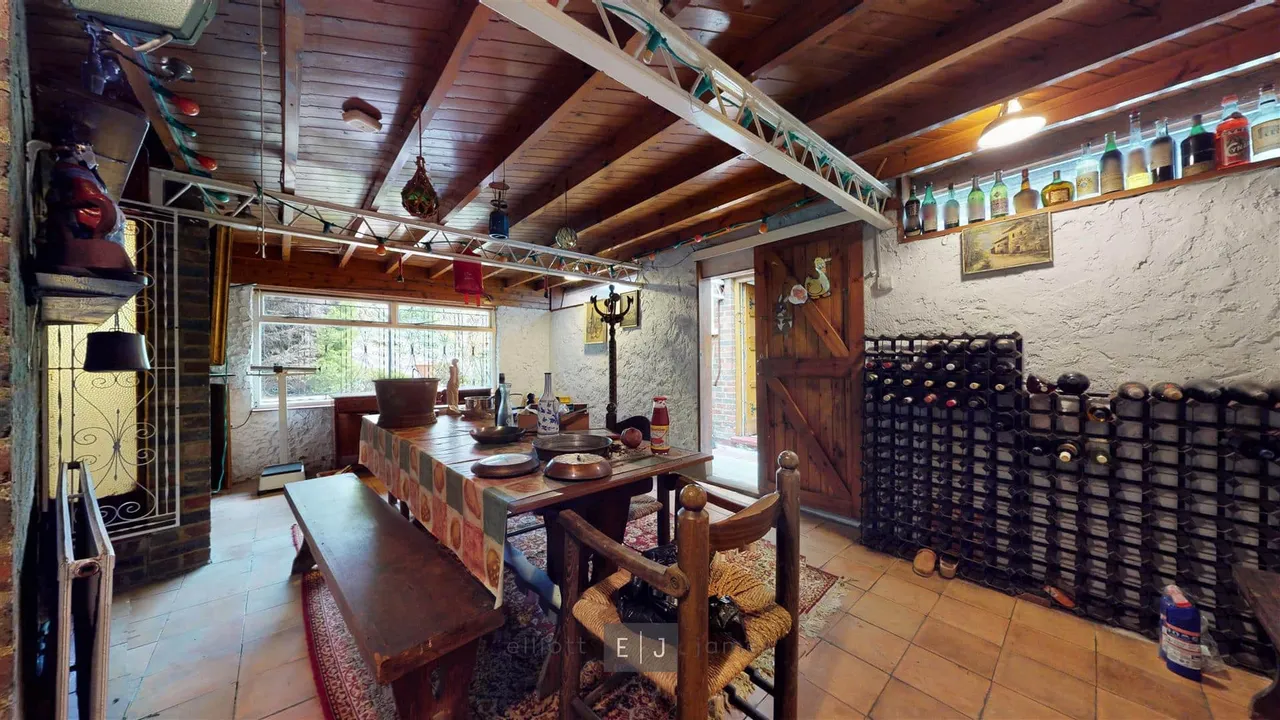 Whitehall Lane, Buckhurst Hill, IG9, photo 10