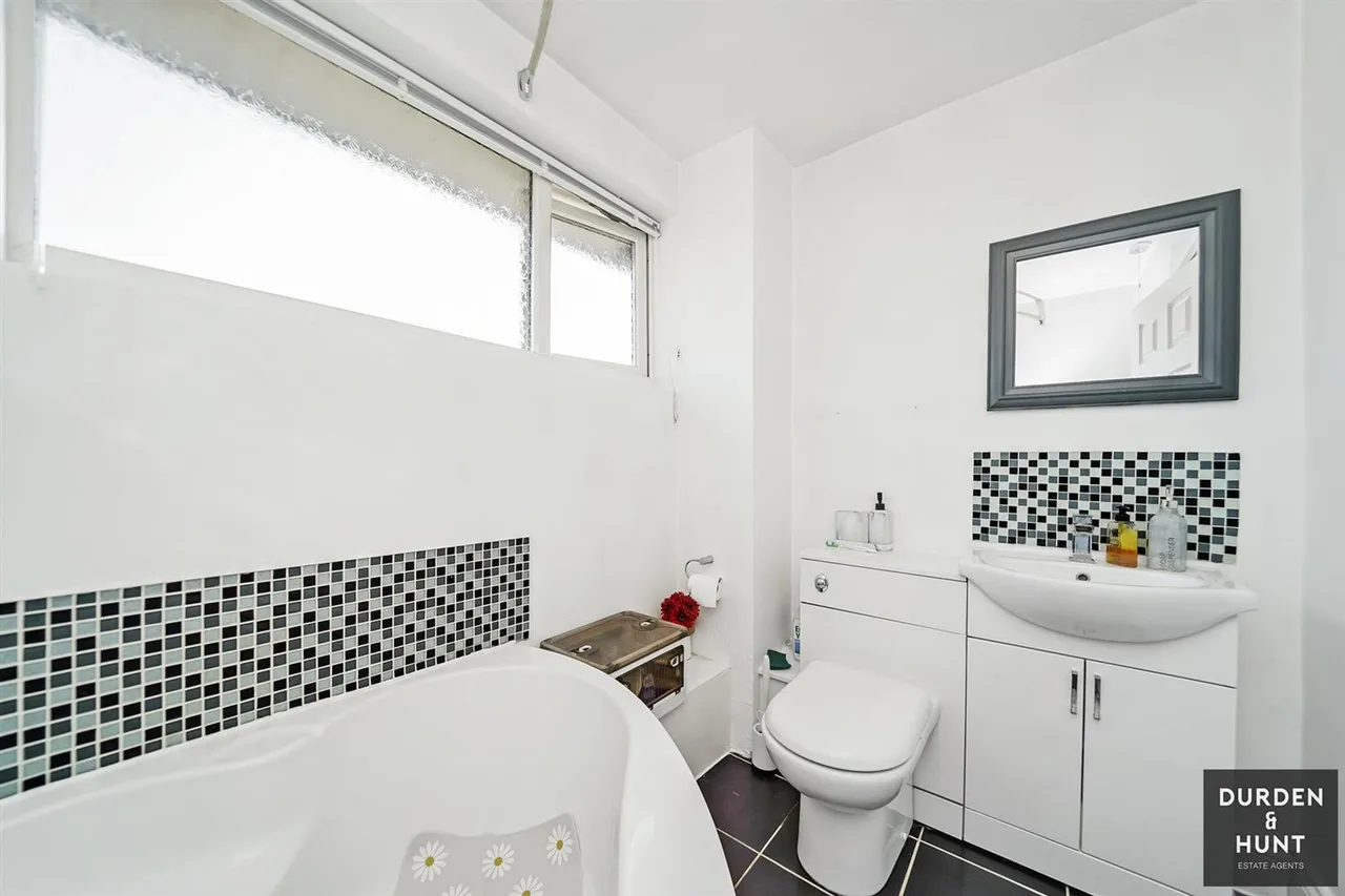 Solway, East Tilbury, RM18, photo 16