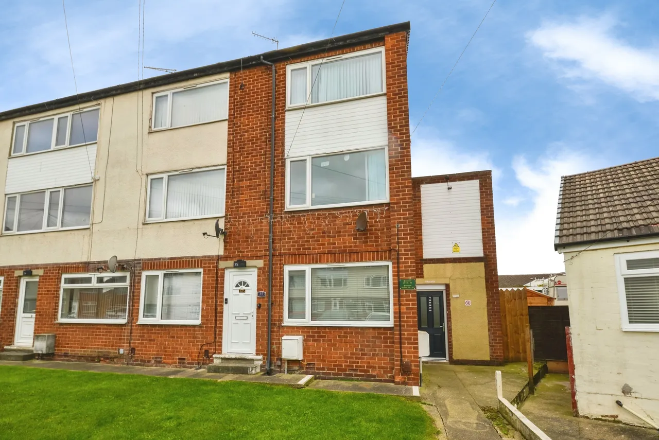 2 bed flat for sale, Carmel Gardens, Norton, TS20