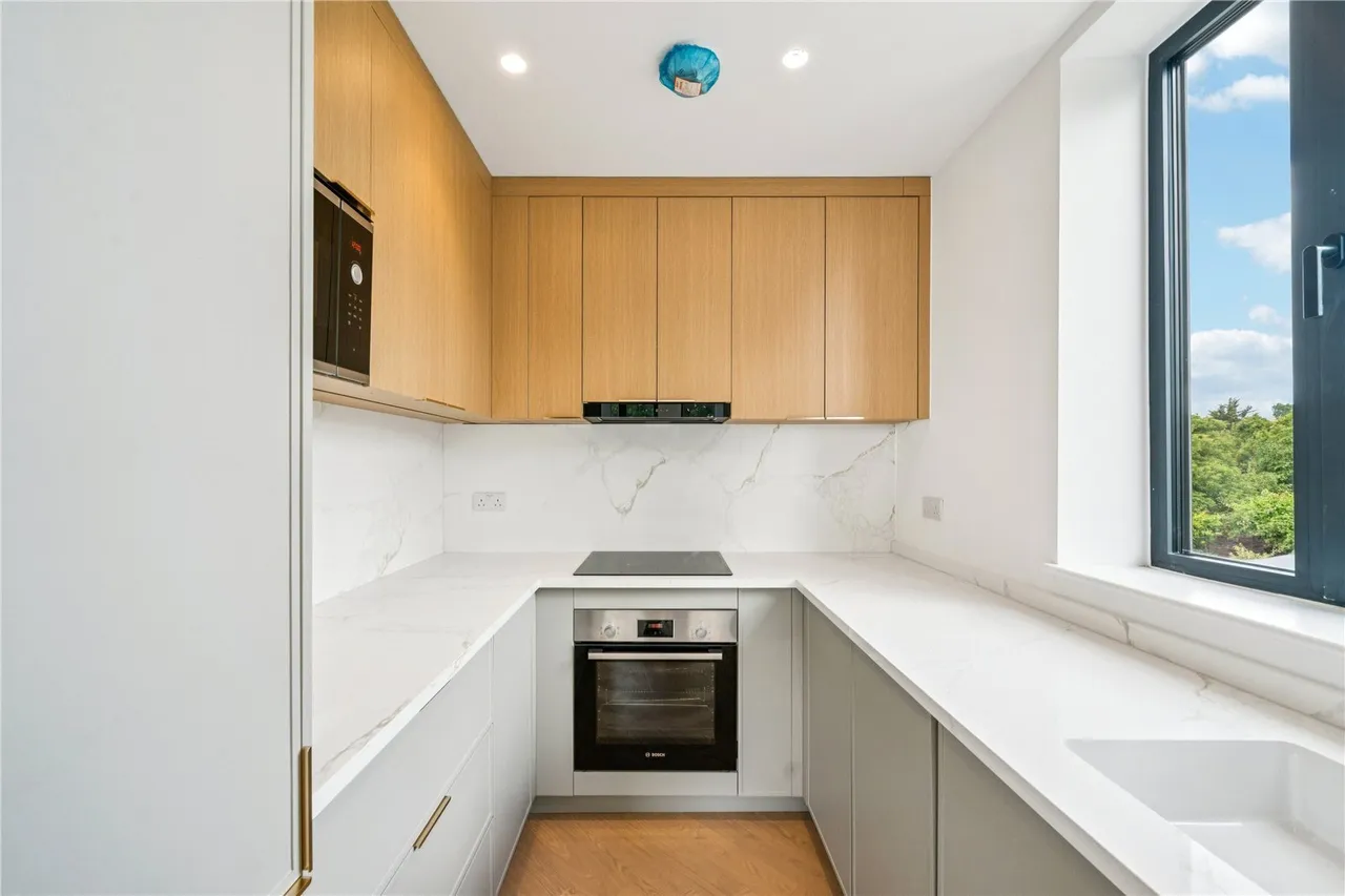 Durnsford Road, London, SW19, photo 13