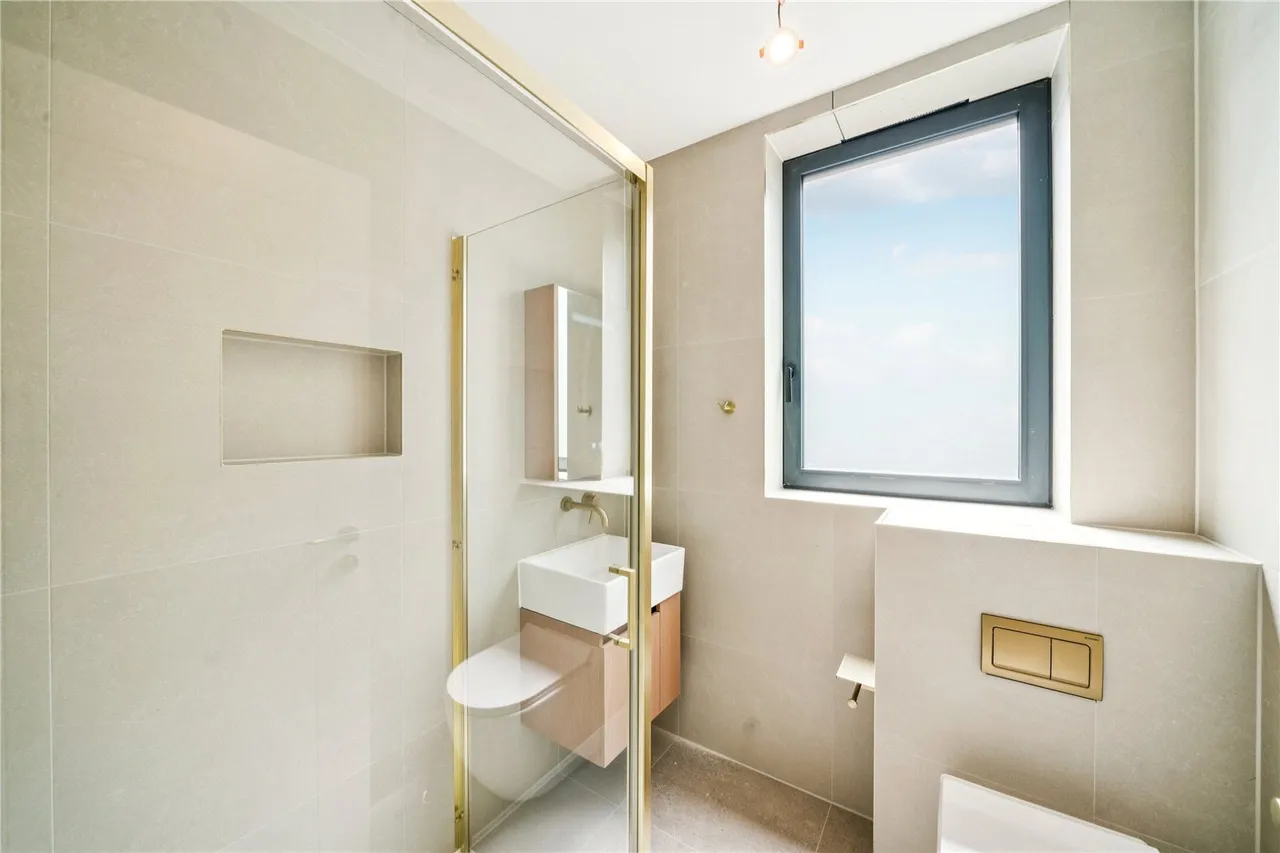 Durnsford Road, London, SW19, photo 21