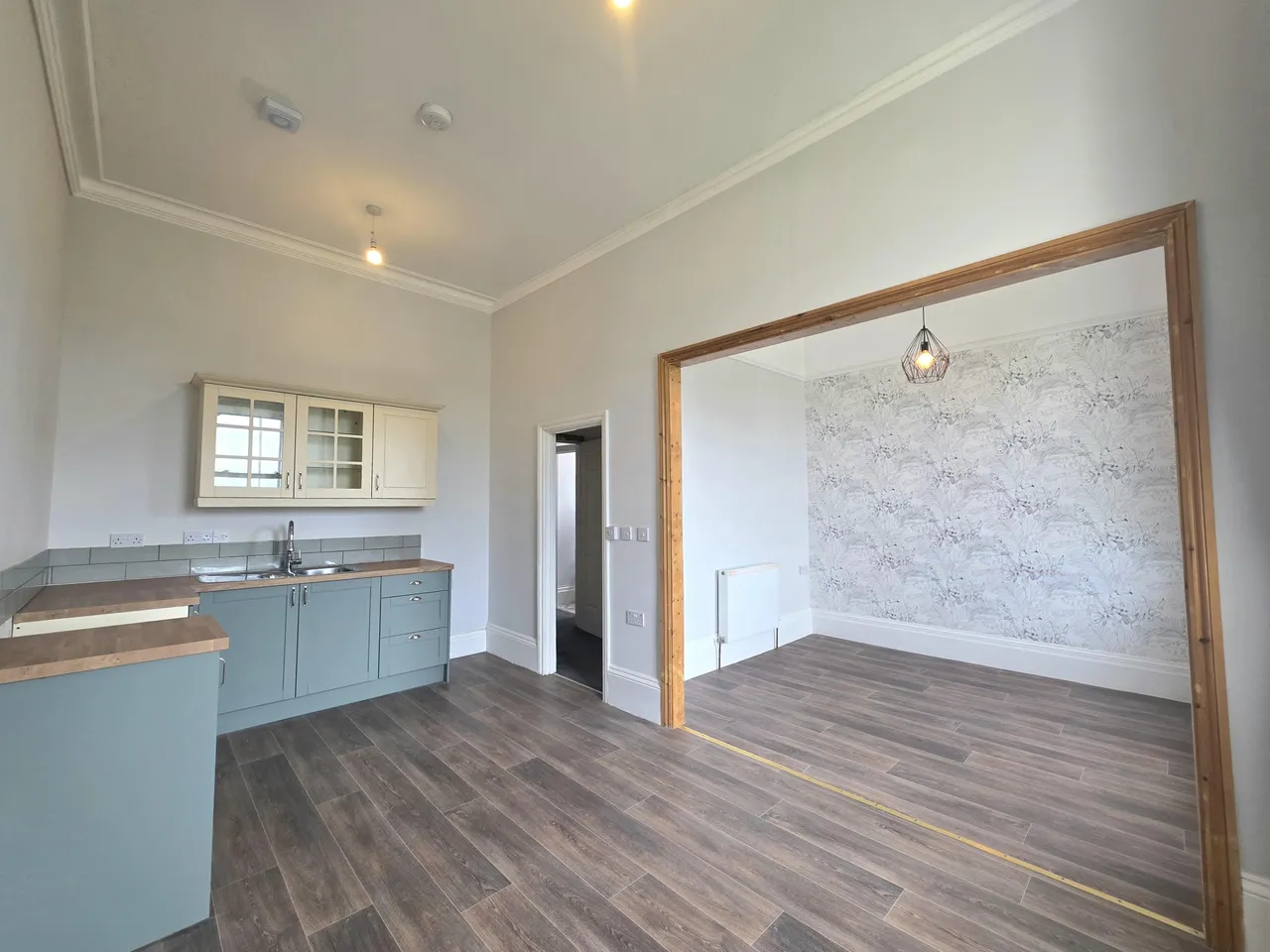 1 bed flat to rent, Croft Road, TQ2
