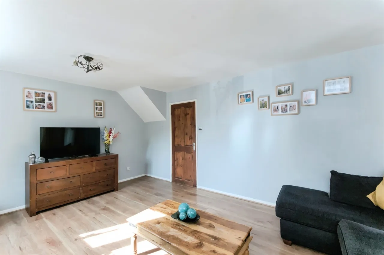Shalfleet Close, Eastbourne, BN23, photo 4