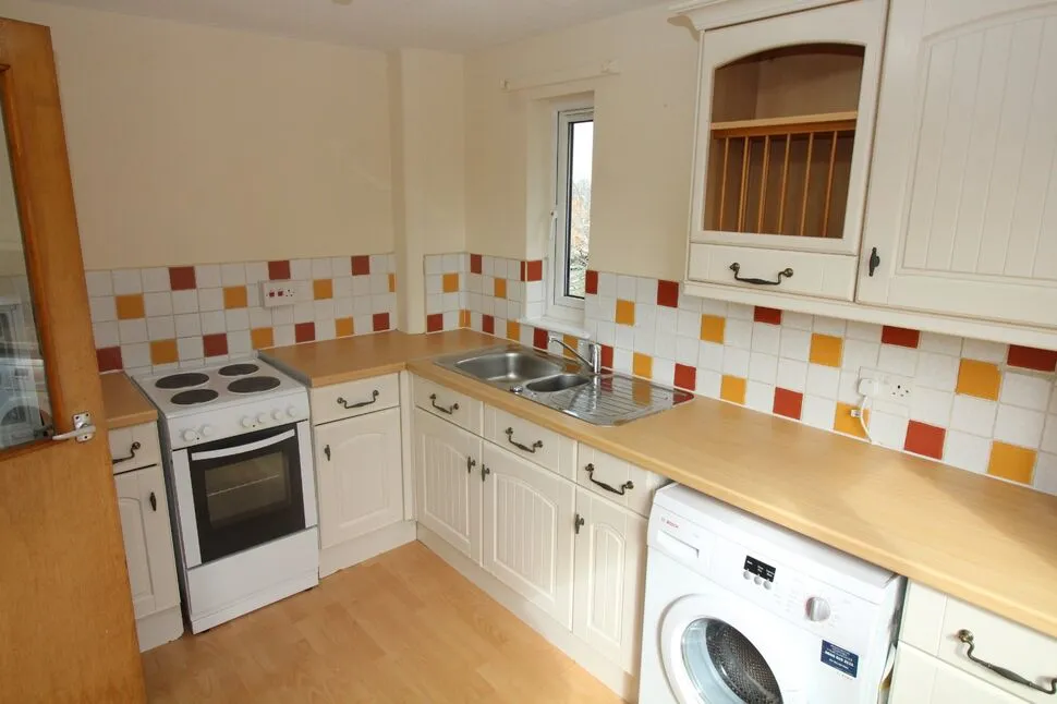 Montrose Court, Chester, Cheshire West and Ches, CH4, photo 4