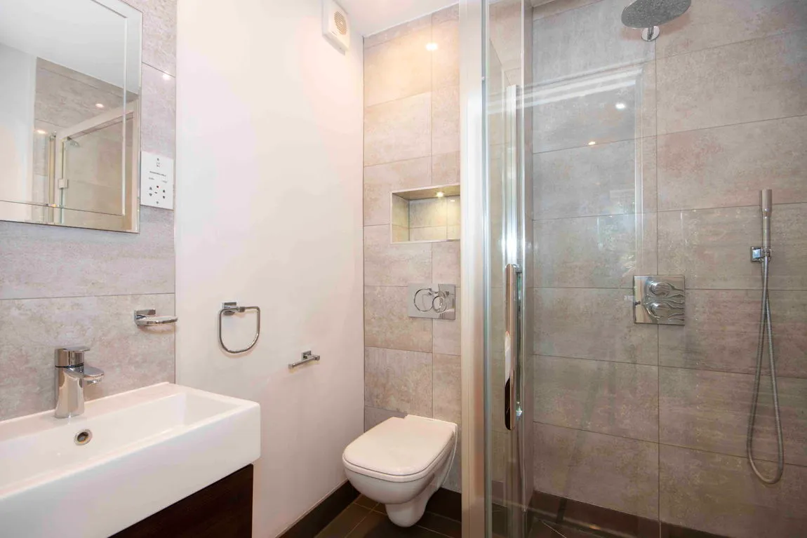 Shire Lane, Chorleywood, WD3, photo 17