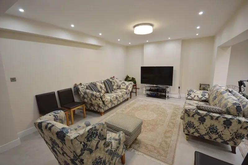 Cheam Road, Sutton, SM1, photo 2