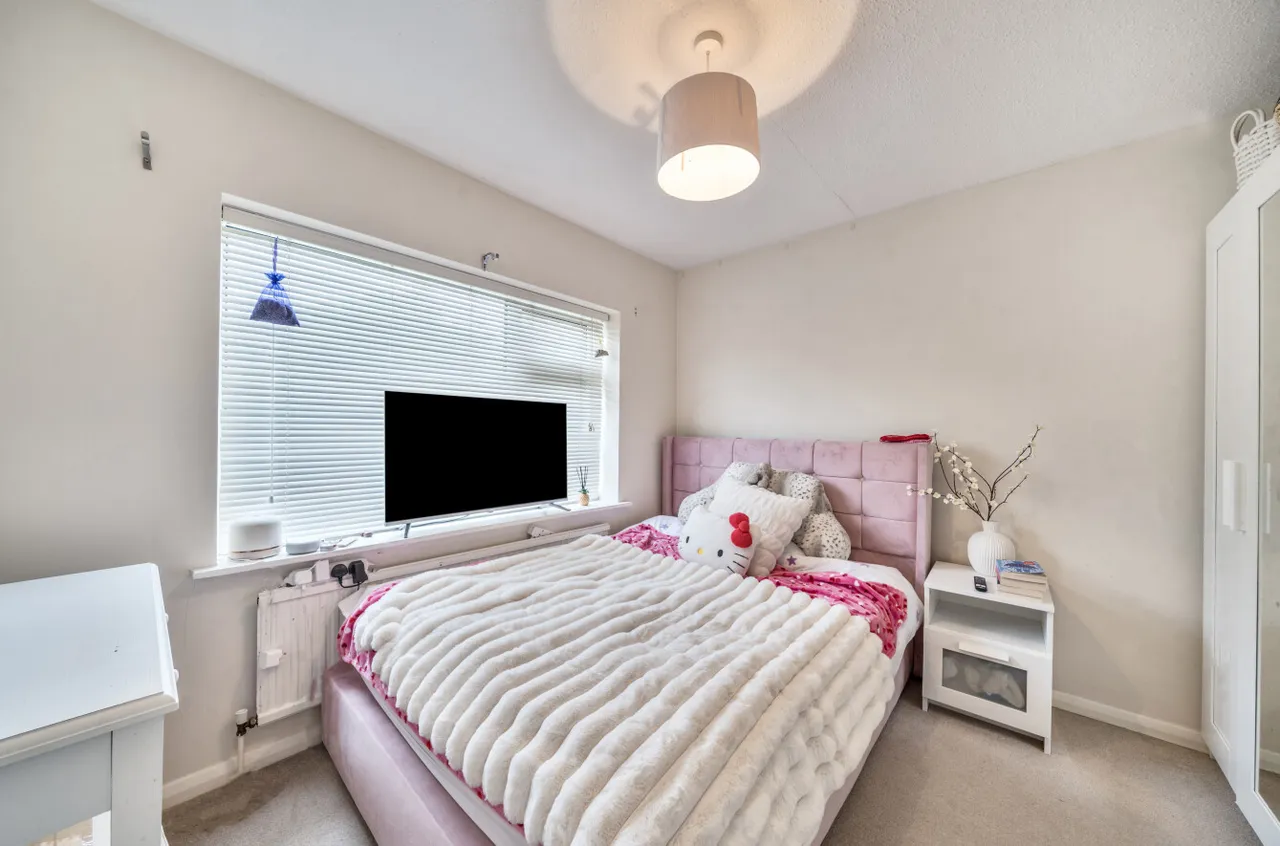 Jenner Drive, West End, Woking, Surrey, GU24 9HU, photo 6