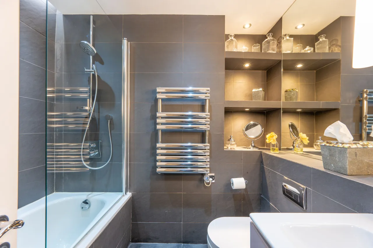 60b Gloucester Gardens, London, photo 6