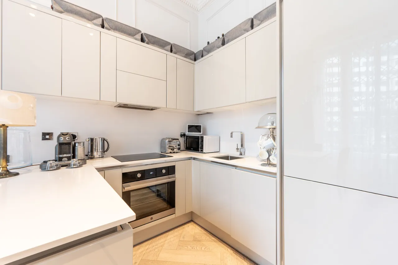 60b Gloucester Gardens, London, photo 5