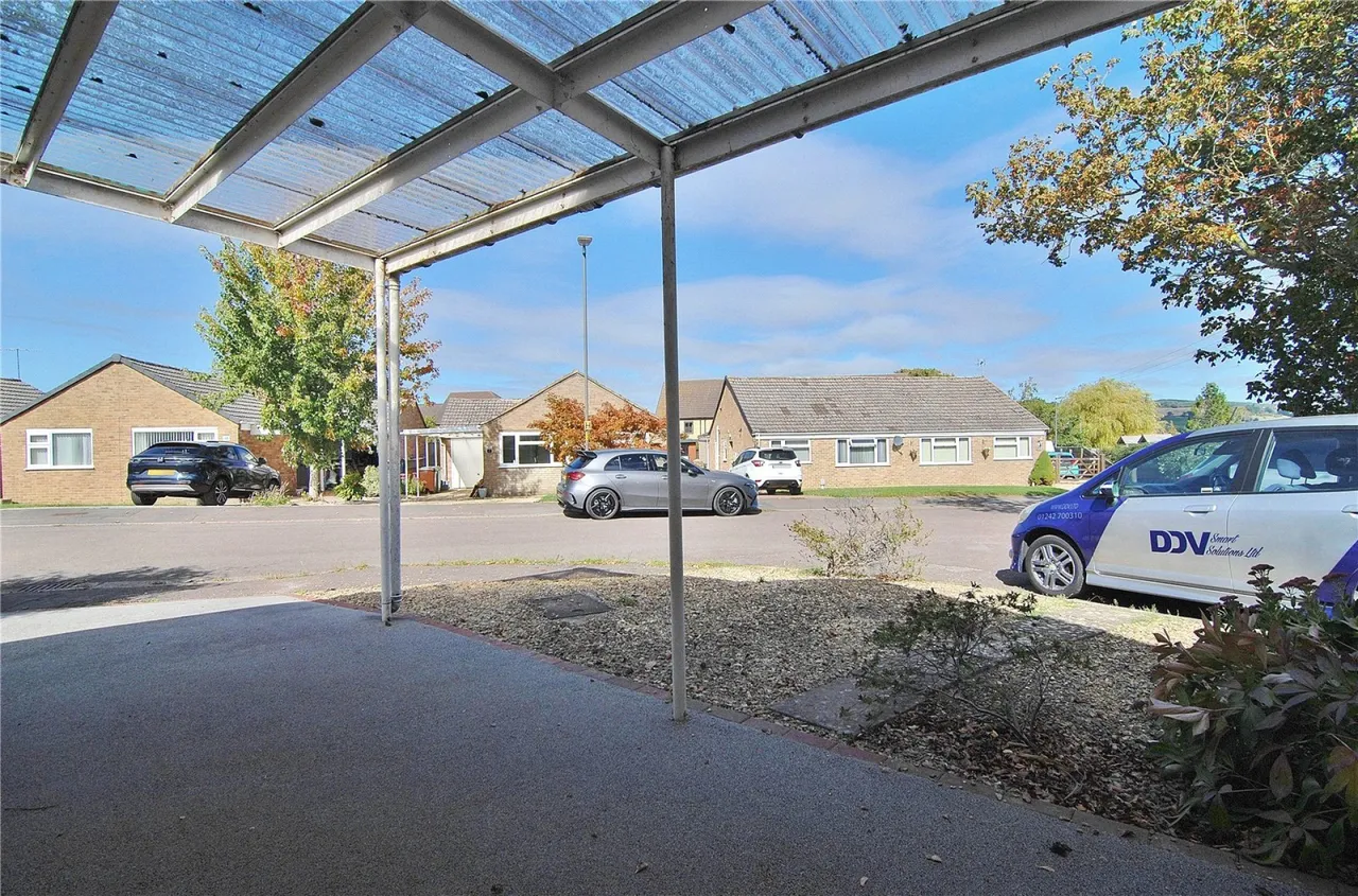 Dozule Close, Leonard Stanley, GL10, photo 13